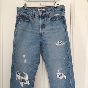 Levi’s wedgie straight ripped jeans